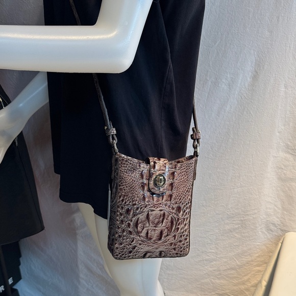 🆕 Brahmin Elegant Brown Crocodile Pattern Shoulder Bag - Picture 9 of 9
